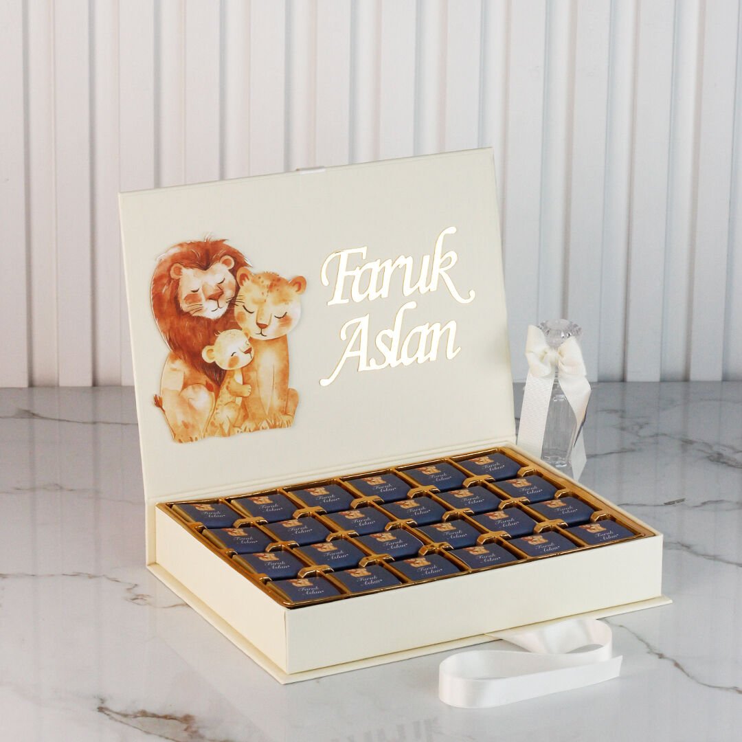 Aslan Temalı Dikdörtgen Kutuda Erkek Bebek Çikolatası