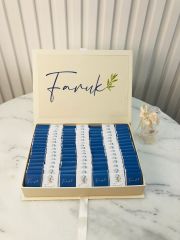 Çiçek Temalı Dikdörtgen Kutuda Erkek Bebek Çikolatası