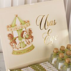 Atlı Karınca Temalı Kutuda Çikolata, Kartlı Pleksi Magnet, Mini Kolonya Şişesi ve Çerçeveli Kapı Süsü