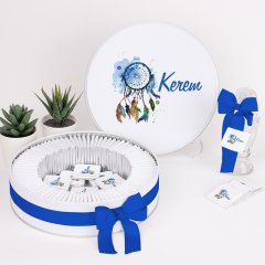 Düş Kapanı Temalı Baskılı Metal Kutuda Erkek Bebek Çikolatası