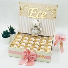 Ayıcık Temalı Standlı Kutuda Kız Bebek Çikolatası