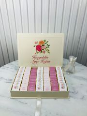 Çiçek Temalı Dikdörtgen Kutuda Kız Bebek Çikolatası