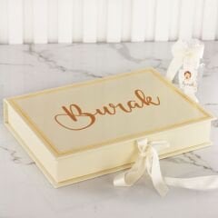 Aslan Temalı Dikdörtgen Kutuda Erkek Bebek Çikolatası