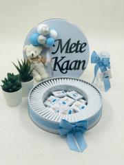 Ayıcık Temalı Baskılı Metal Kutuda Erkek Bebek Çikolatası