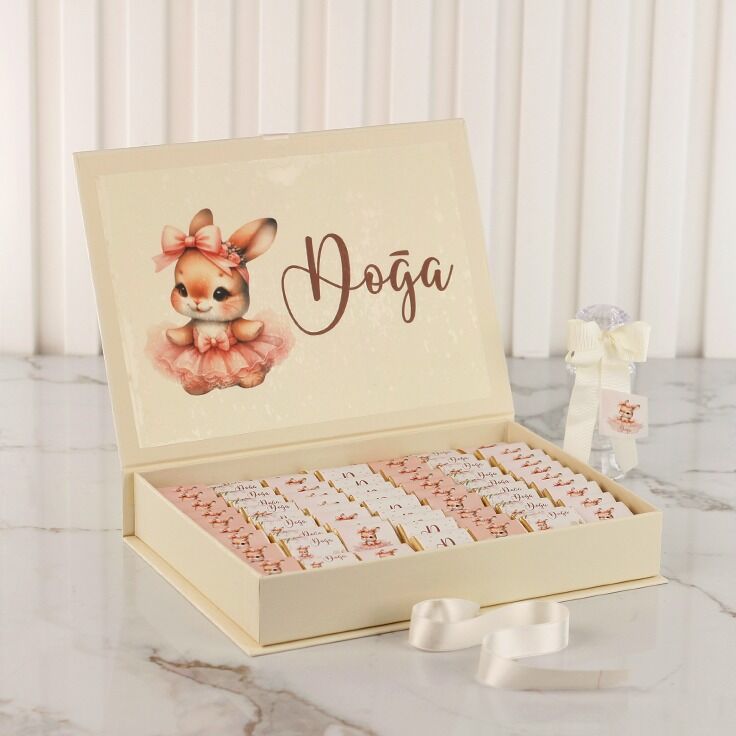 Tavşan Temalı Dikdörtgen Kutuda Kız Bebek Çikolatası